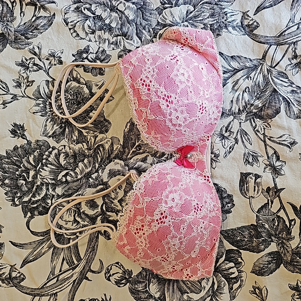 Victoria’s Secret Padded Demi Lace Dentelle Red & Pink Bra 32C